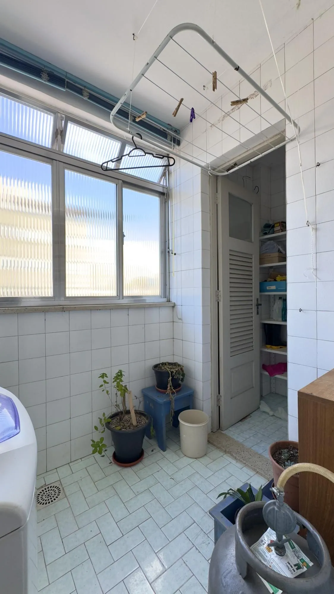 Imagem Apartamento amplo de 2 dormitório ao lado do Mãe de Deus e próximo da Orla