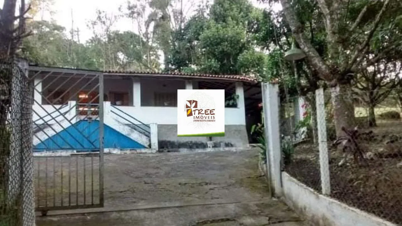 Imagem VENDA DE CHÁCARA NO VISTA ALEGRE, EM ARUJÁ/SP, OPORTUNIDADE com 5.160m², 4 quartos, sala ampla, cozinha ampla e grande área verde. CONSULTE-NOS