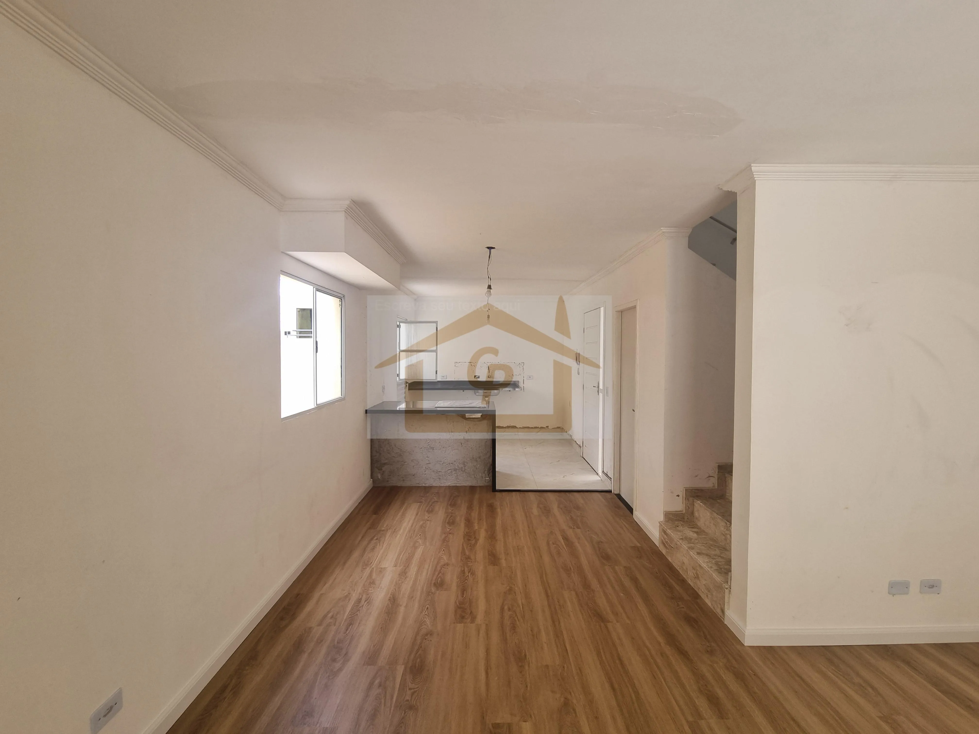 Imagem Pequeno Residencial, Casa com Duas Suítes, varanda, 2 vagas