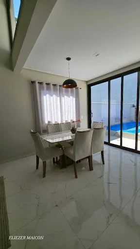 Imagem Casa a venda com piscina no bairro Jardim Florença em Poços de Caldas - MG