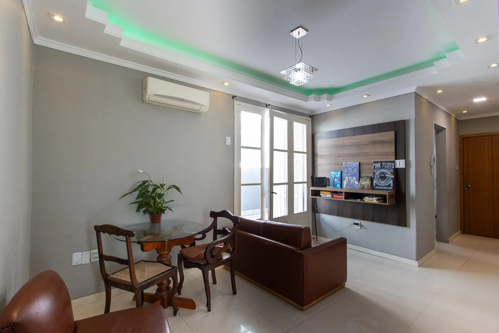 Imagem Apartamento 2 Dormitórios no Menino Deus