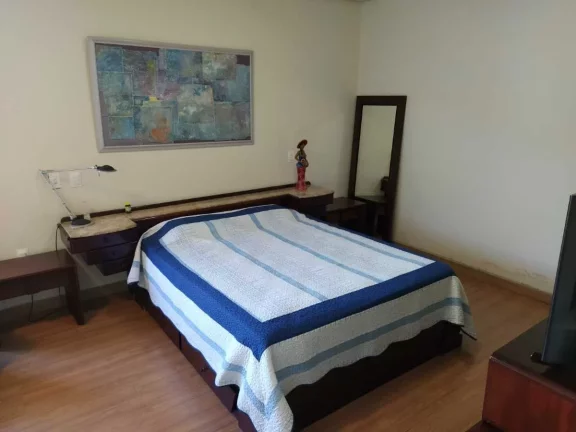 Imagem Descubra o privilégio de viver em uma verdadeira mansão duplex no exclusivo Condomínio Belvedere, em Esmeraldas! Com impressionantes 850m² de área útil, esta residência foi projetada para proporcionar