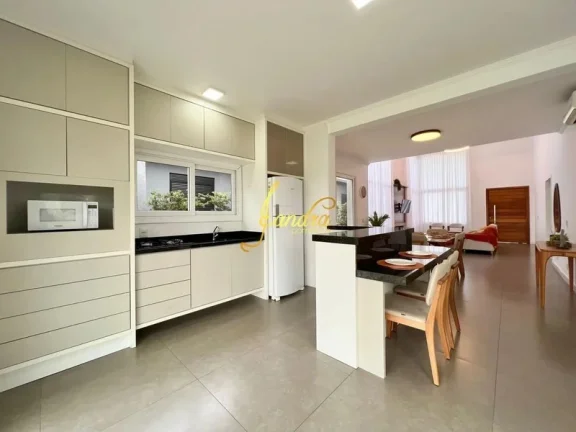 Imagem Excelente Casa no Condomínio Riviera Estilo contemporânea! Composta por 4 suítes, sendo 2 americanas,
