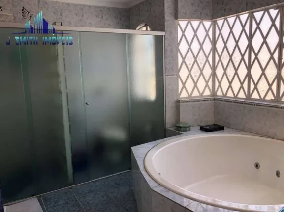 Imagem LINDA CASA CONTEMPORÂNEA, EM FINAL DE RUA COM VISTA PARA O VERDE