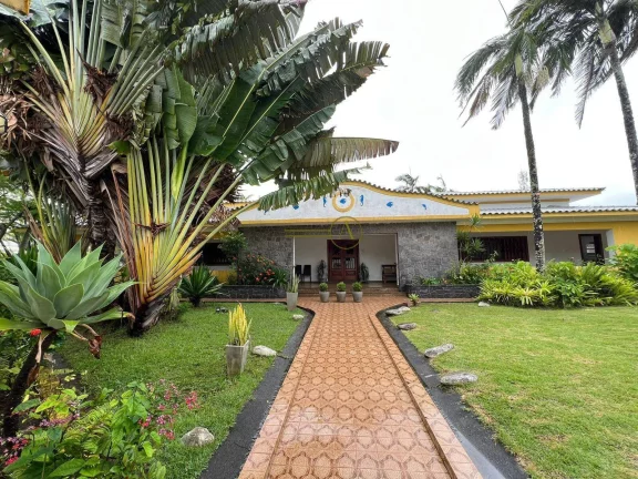 Imagem Casa a venda 5 lotes no Centro de Peruíbe 100 metros da praia em Peruíbe