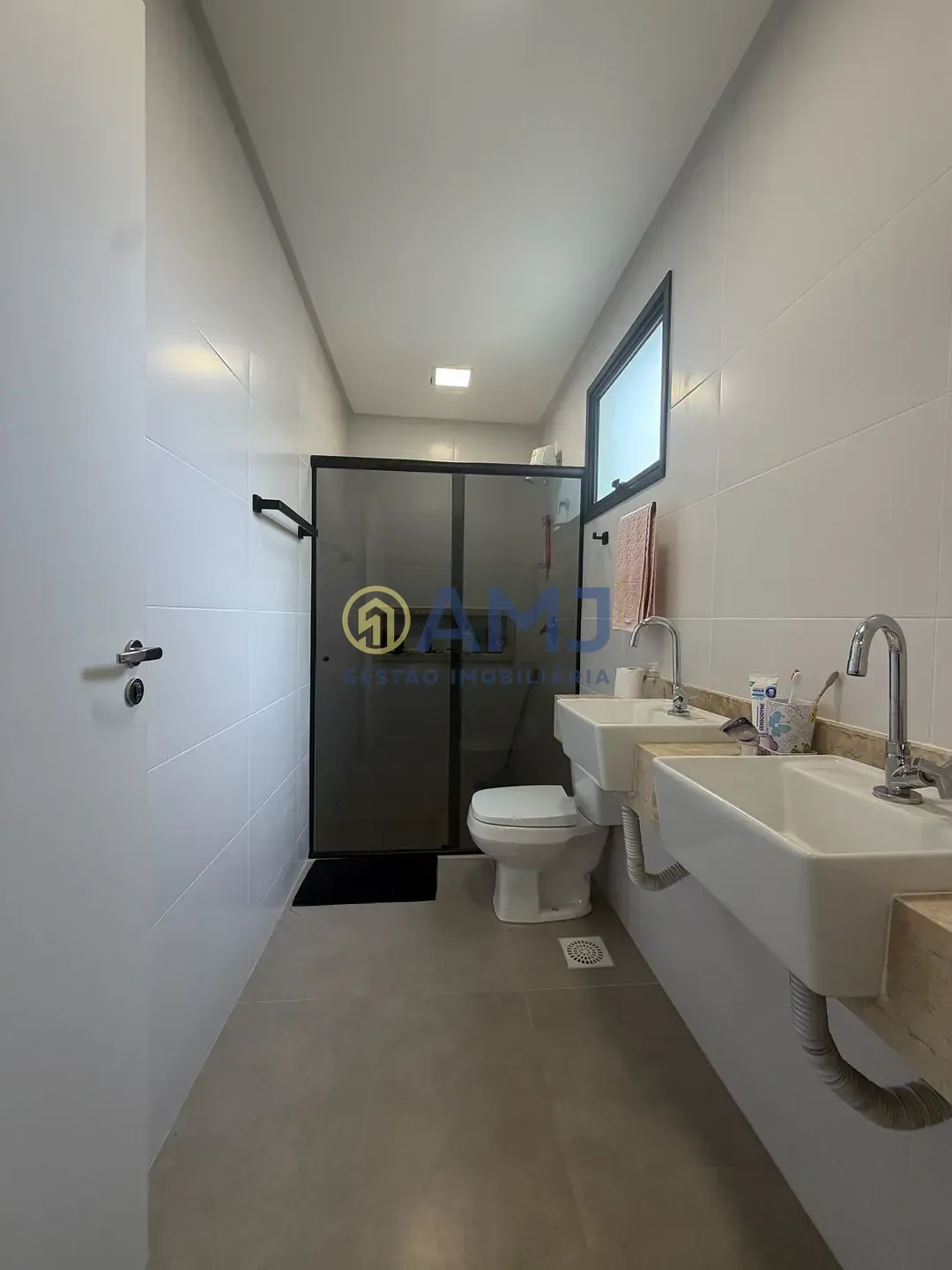 Imagem SOBRADO SEMI-NOVO À VENDA NO HOUSE GARDEN CASCAVEL | JARDIM ATLÂNTICO | GOIÂNIA