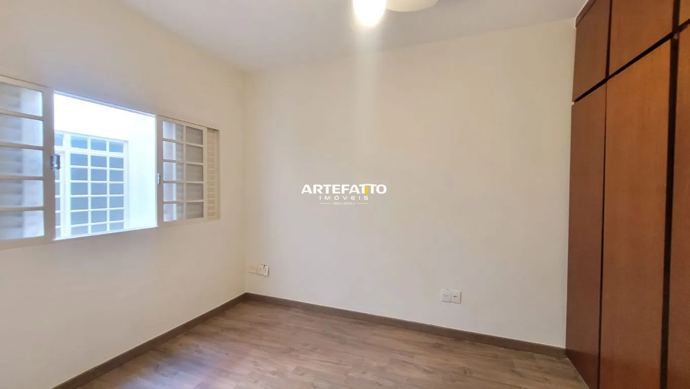 Imagem Casa com 3 dormitórios no bairro Vila Marta