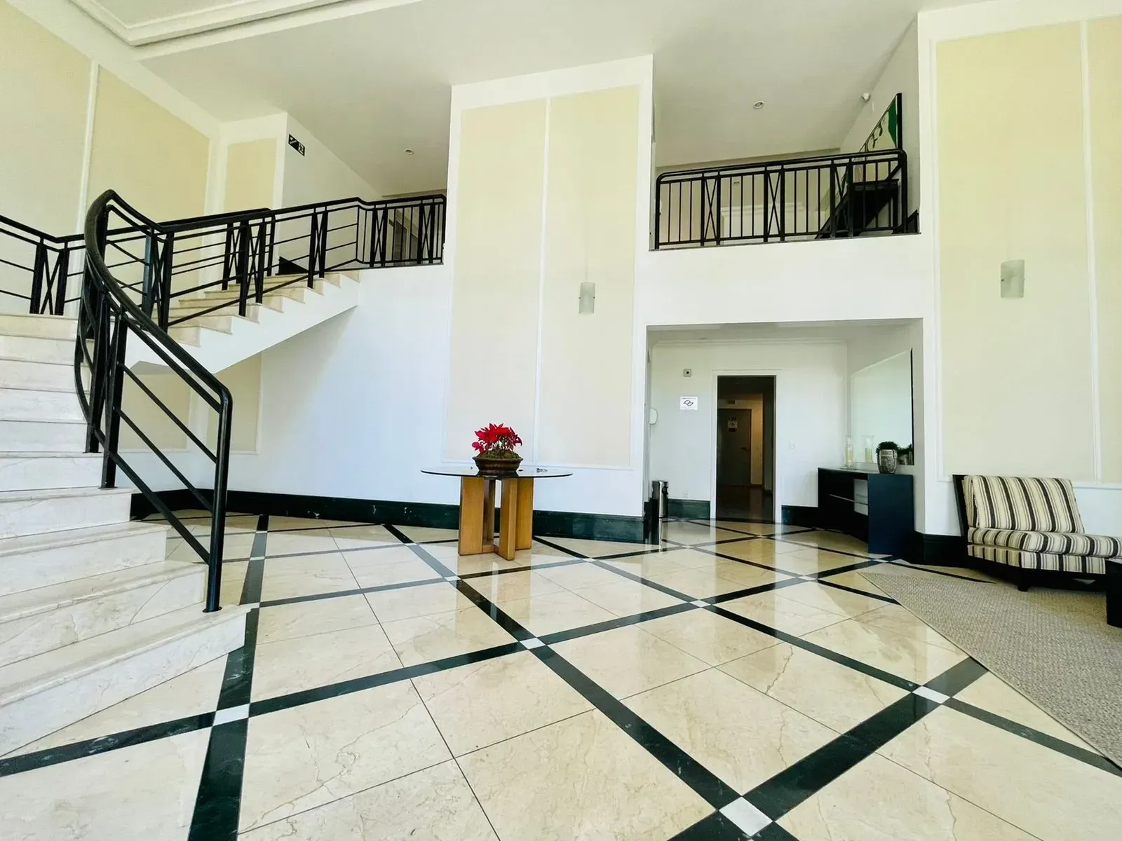 Imagem Apartamento com 3 Quartos à Venda ou Locação, 215 m² em Sumaré - São Paulo
