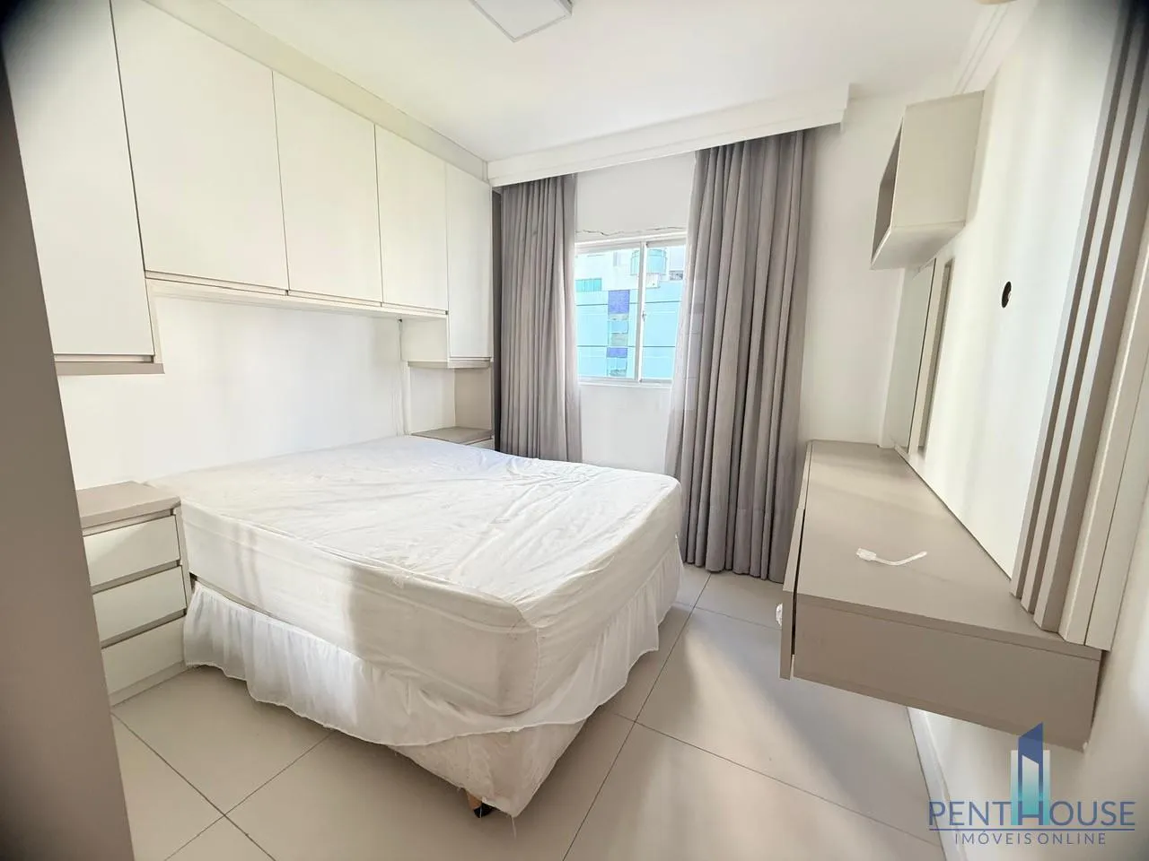 Imagem Apartamento Zona Central para Venda em Balneário Camboriú, CENTRO, 2 dormitórios, 1 suíte, 1 banheiro, 1 vaga
