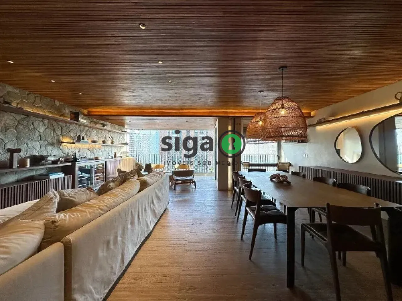 Imagem Apartamento à venda em Moema, com 2 suítes e 2 vagas com porteira fechada!
