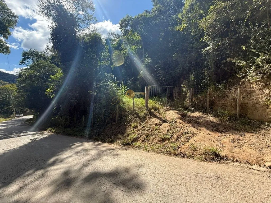 Imagem Sítio para Venda em Teresópolis / RJ no bairro Pessegueiros