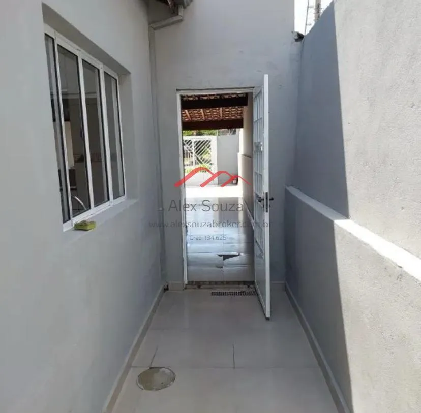 Imagem Casa para Venda em Hortolândia, Vila Real, 2 dormitórios, 1 banheiro, 3 vagas