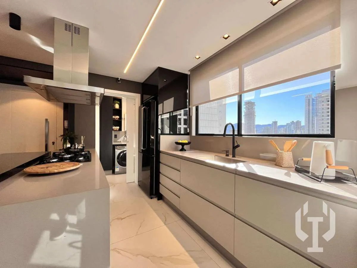 Imagem Apartamento de luxo à venda, no sky Tower, em Porto Belo, Perequê, com 3 quartos, 101m2