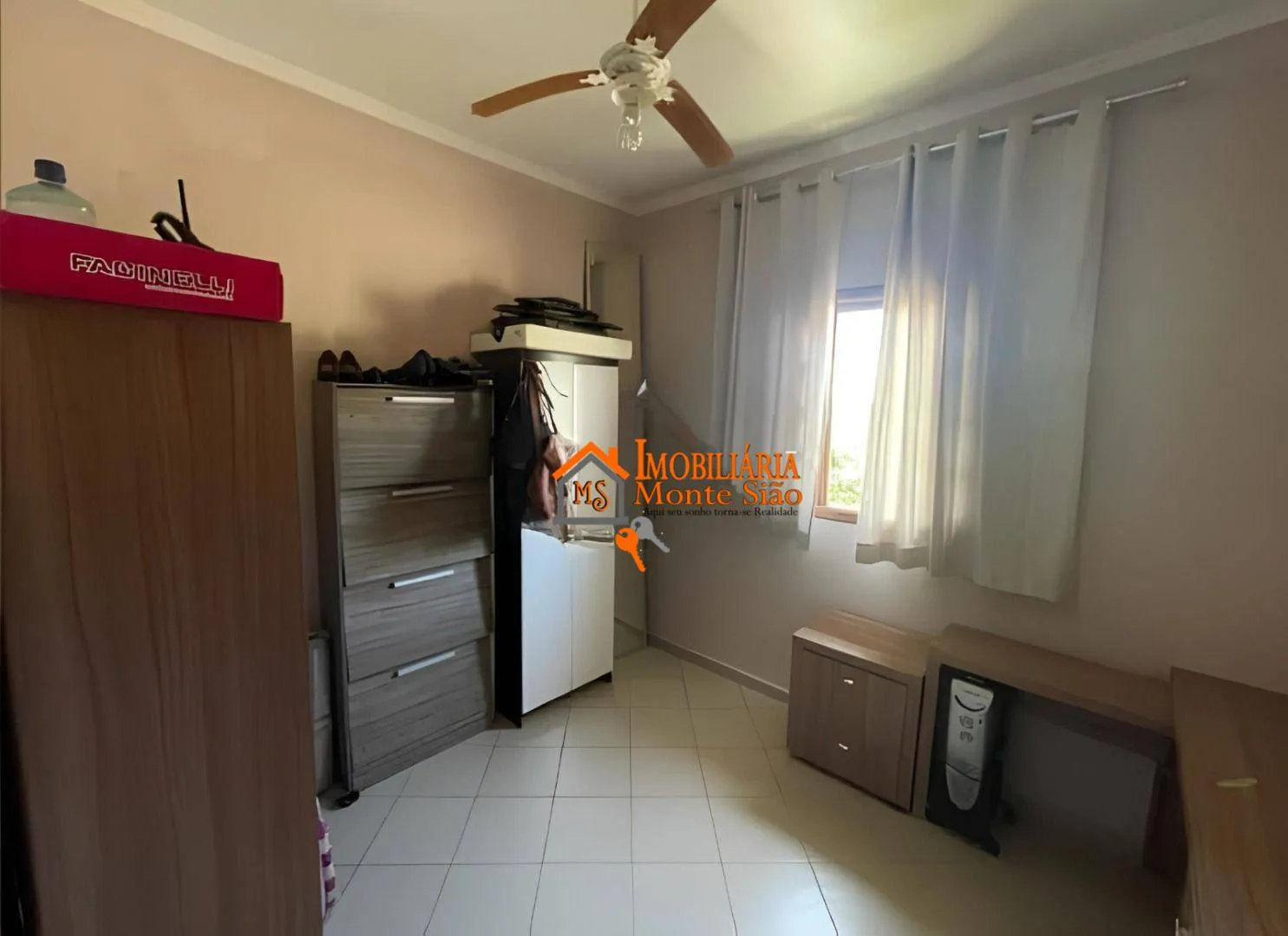 Imagem Sobrado com 3 dormitórios à venda, 120 m² por R$ 670.000,00 - Centro - Arujá/SP