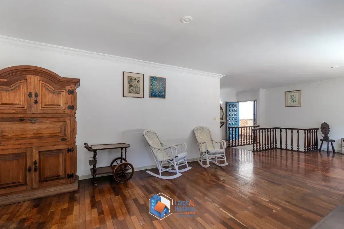 Imagem Sobrado para venda em Chácara Monte Alegre com 4 quartos, sendo 1 suíte, 261m²