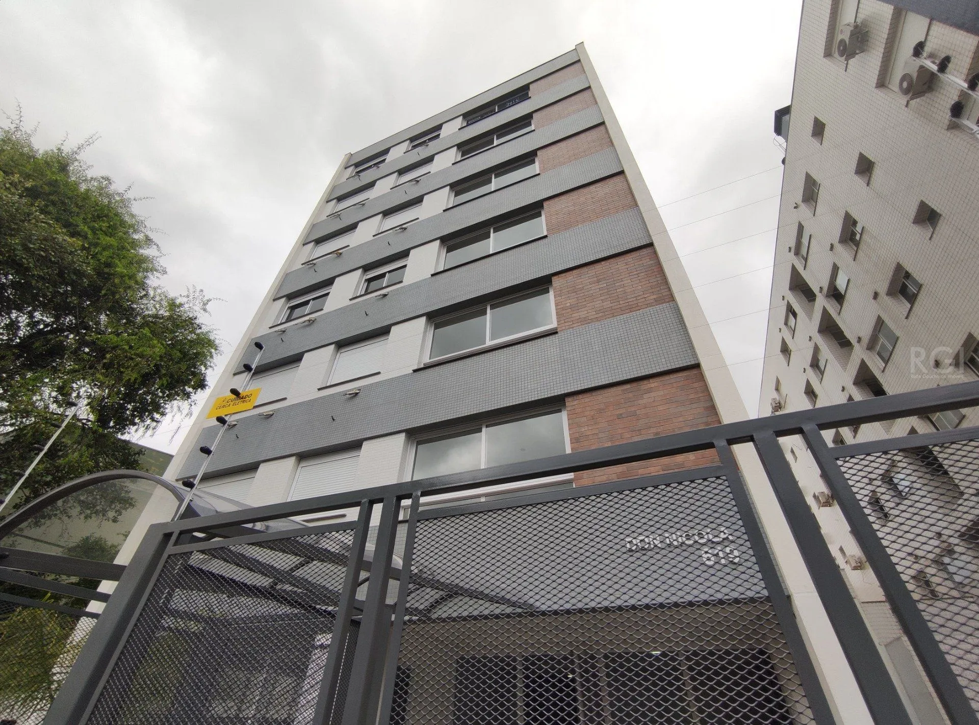 Imagem Duplex para Venda - 83.08m², 2 dormitórios, sendo 2 suites, 2 vagas - Petrópolis