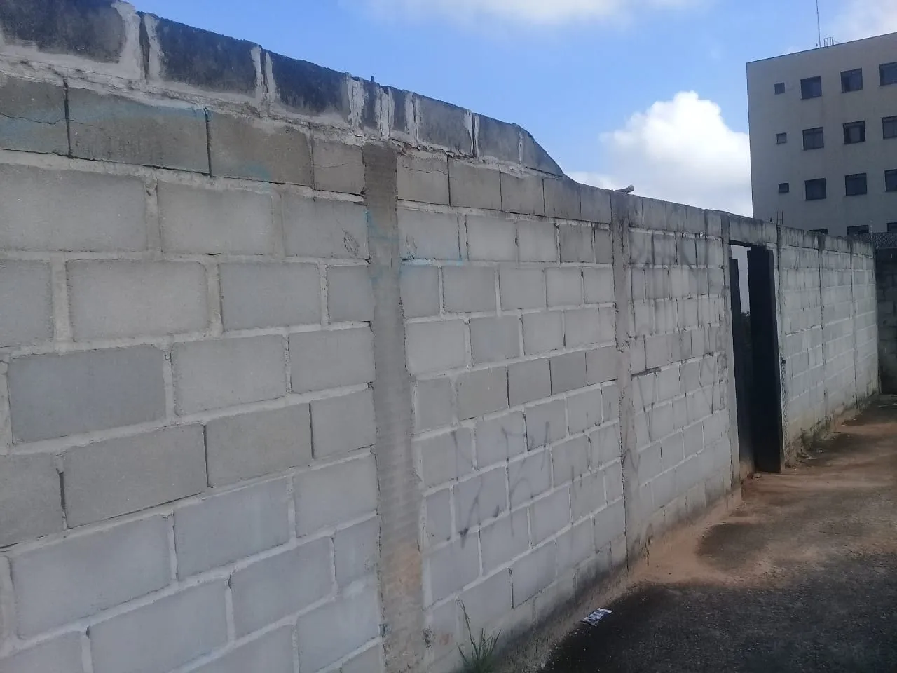 Foto do imóvel Terreno à venda 300M², Centro, Pindamonhangaba - SP