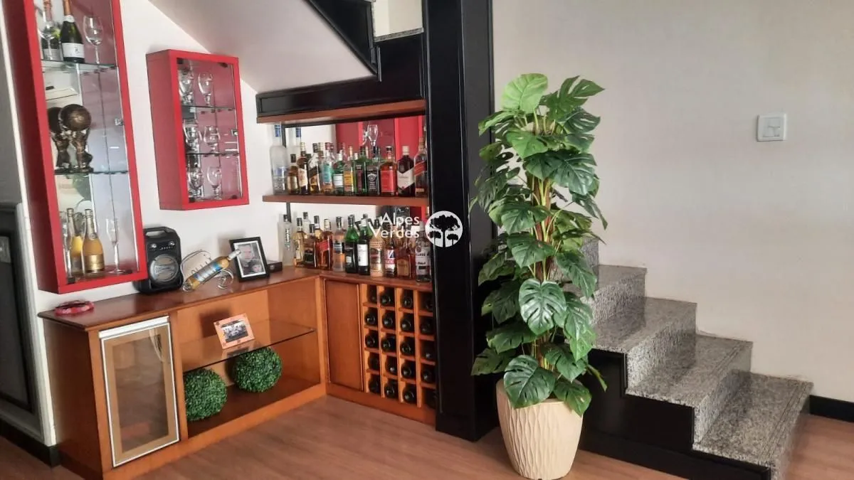 Imagem Vende-se casa em Gramado no bairro Carniel a 8 minutos da Rua Coberta