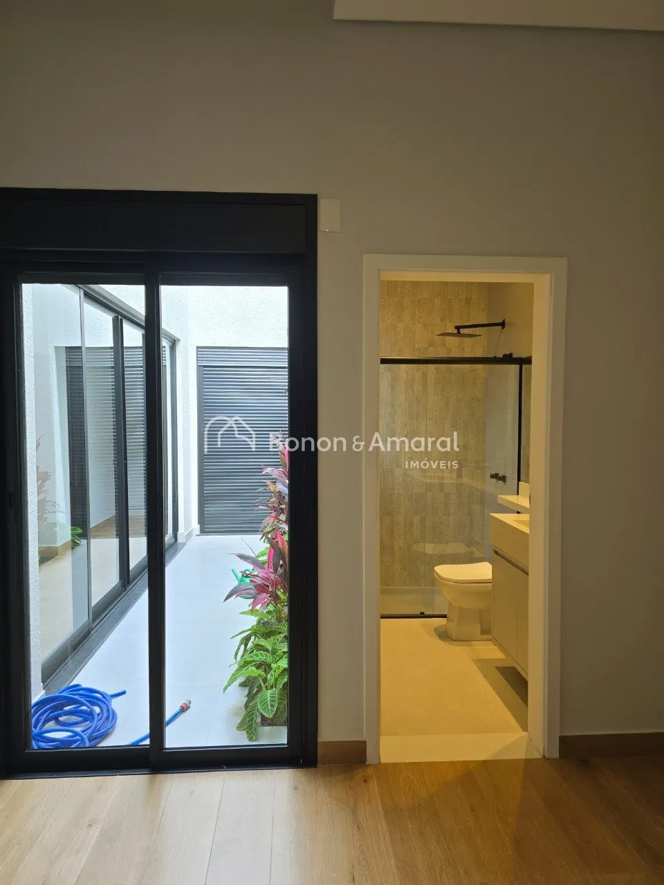 Imagem Casa à venda com 3 quartos ( 3 suítes + escritório) no Condomínio Santorini, Parqur Brasil 500, Paulínia