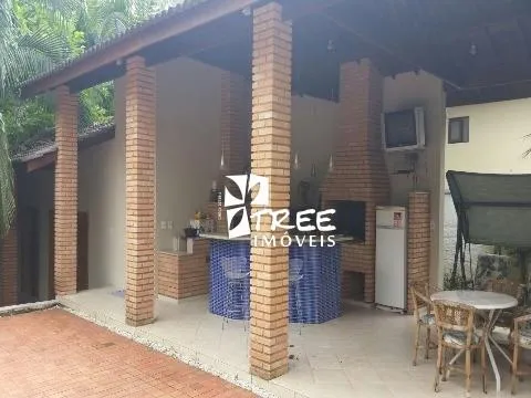 Imagem VENDA E LOCAÇÃO DE CASA NO CONDOMÍNIO NOVO HORIZONTE, EM ARUJÁ/SP, 350m² com 2 quartos, suíte, sala com lareira, piscina e churrasqueira. CONSULTE-NOS