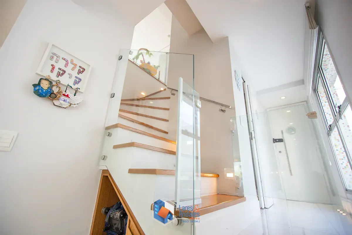 Imagem Duplex para venda em Higienópolis com 3 quartos, sendo 3 suítes, 170m²