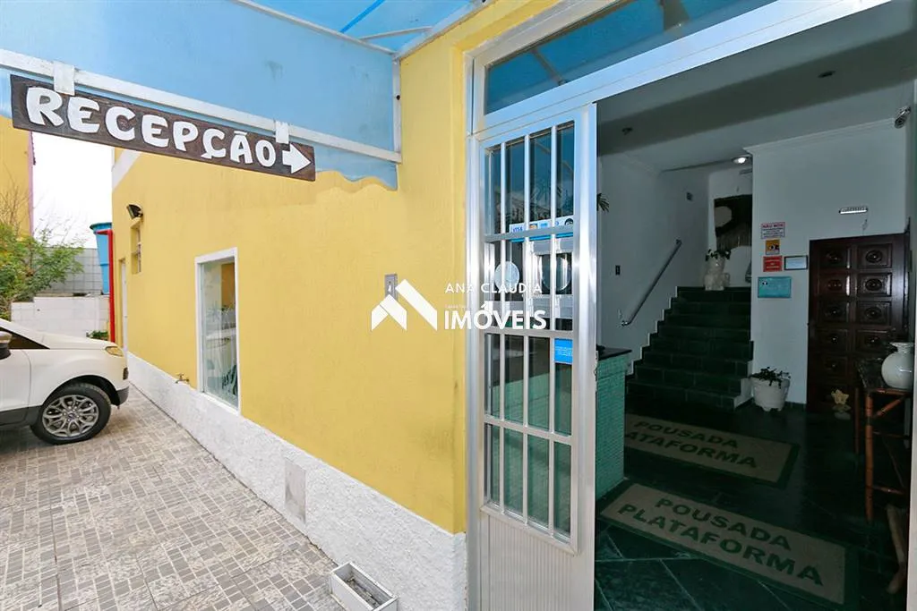 Imagem Imóvel com Pousada em funcionamento. 
Pode ser convertida em escritórios comerciais ou apartamentos para aluguel.
Área do restaurante pode funcionar independente do restante do imóvel