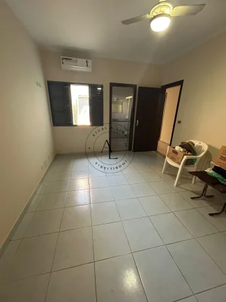 Imagem Casa à Venda no Parque Taquaral - 3 Quartos (1 Suíte) e com Edícula nos fundos - Campinas