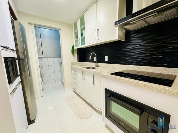 Imagem Apartamento Quadra Mar para Venda em Balneário Camboriú, CENTRO, 2 dormitórios, 1 banheiro, 1 vaga