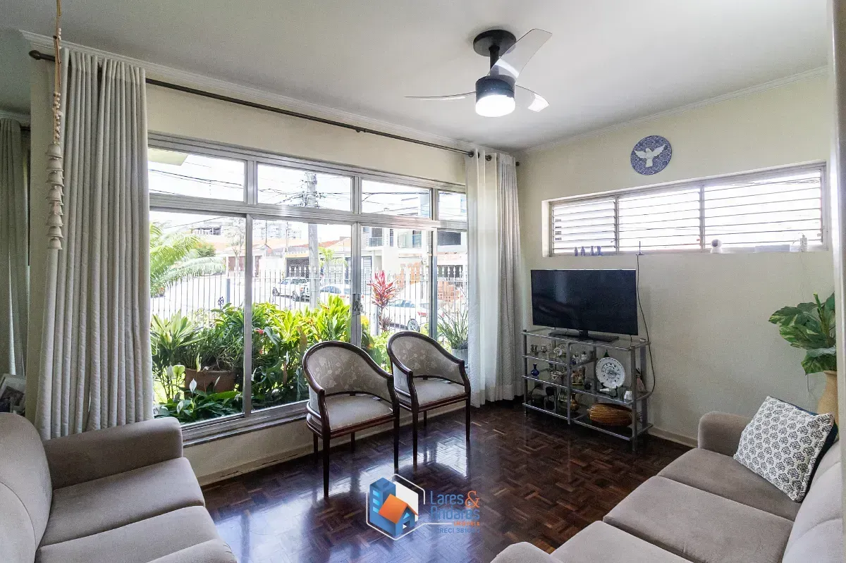 Imagem Casa para venda em Parque São Domingos com 3 quartos, sendo 1 suíte, 246m²