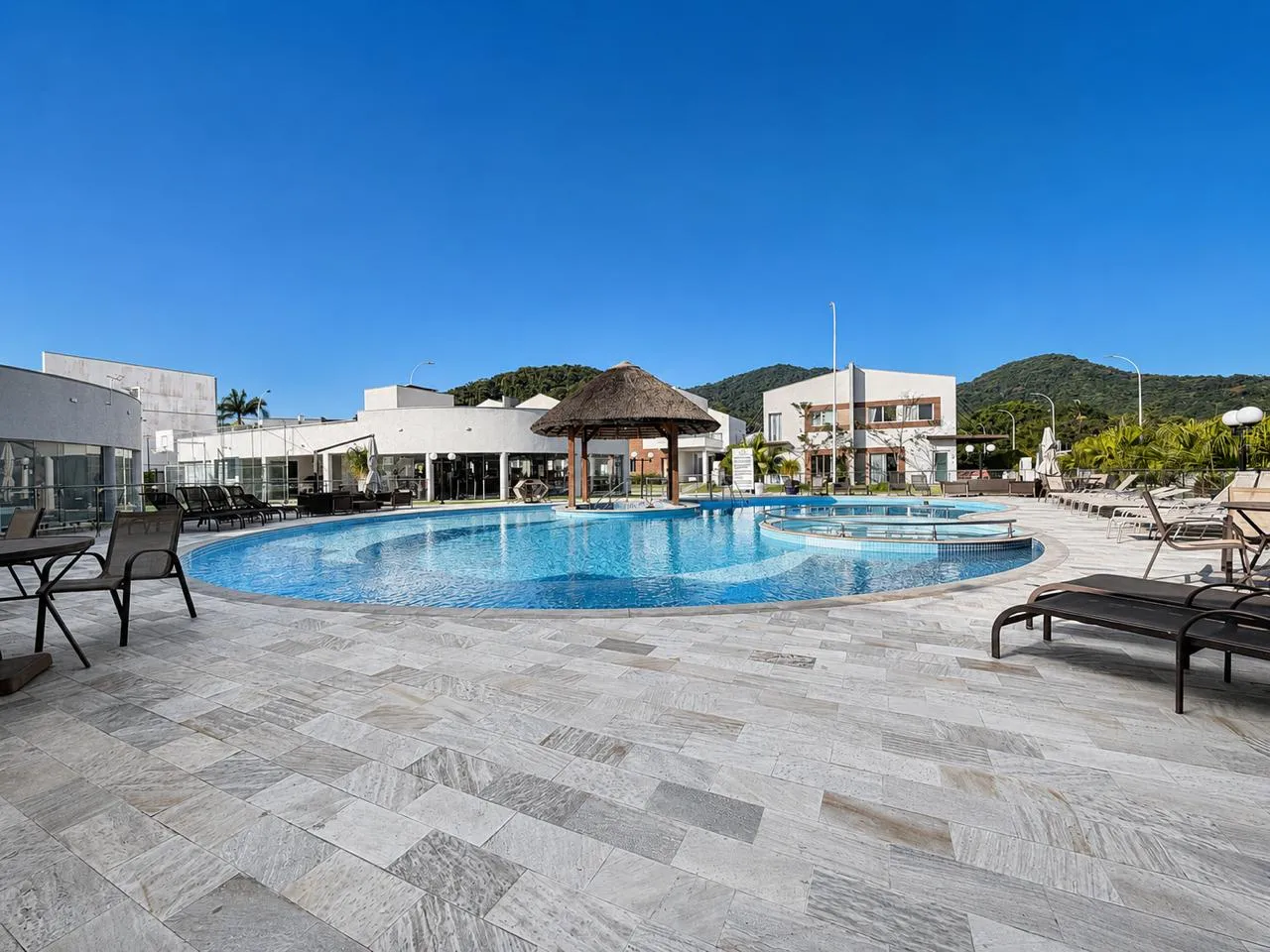 Imagem Casa à venda com 141m2 por R$ 2.600.000,00