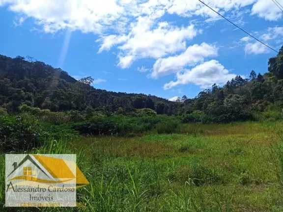 Imagem Vendo área rural com 20 mil mts², boa topografia com nascente.