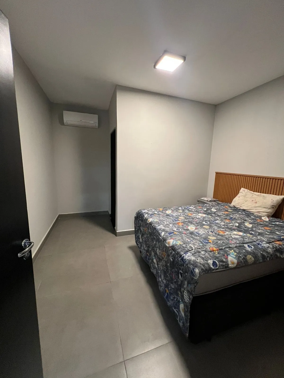 Imagem Luxuosa Casa de 700m² em Santa Isabel - Beira da Água com 6 Suítes