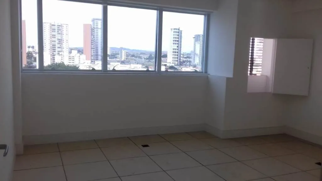 Imagem Comercial à venda 40M², Parque Senhor do Bonfim, Taubaté - SP | Square Offices &amp; Mall