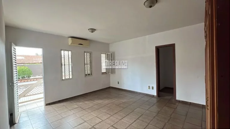 Imagem Casa no bairro Jardim São Bento, em Uberaba - 5 dormitórios