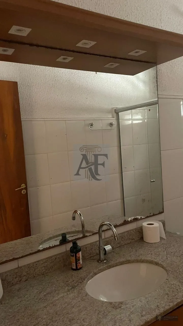 Imagem Casa à venda em Vila Granada, São Paulo