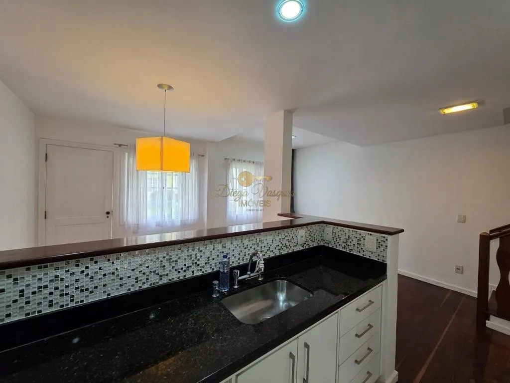 Imagem Casa em Condomínio para Venda em Teresópolis / RJ no bairro Bom Retiro