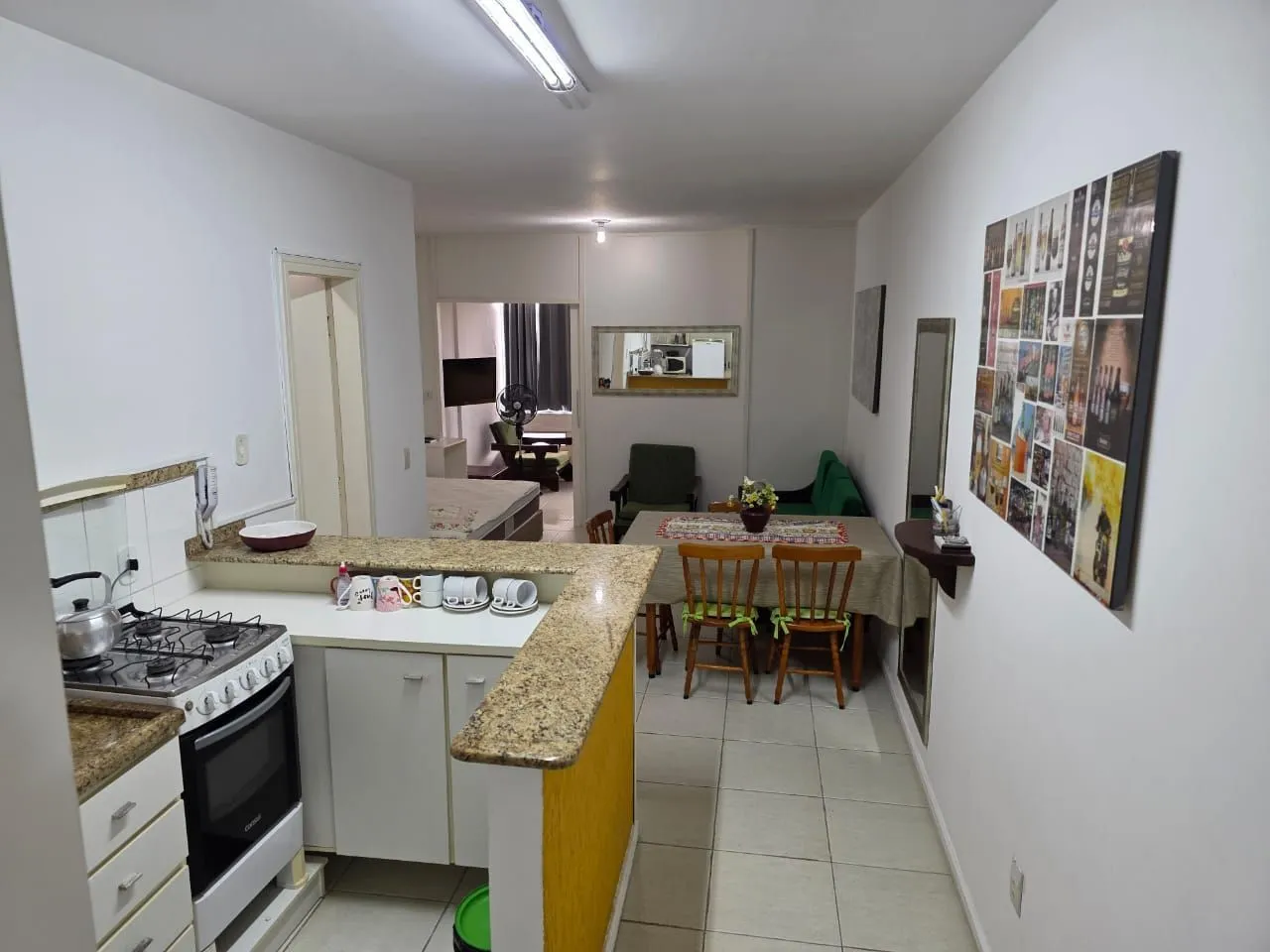 Imagem Apartamento Mobiliado 2 Dormitórios com Vaga Coberta, Centro, Capão da Canoa
