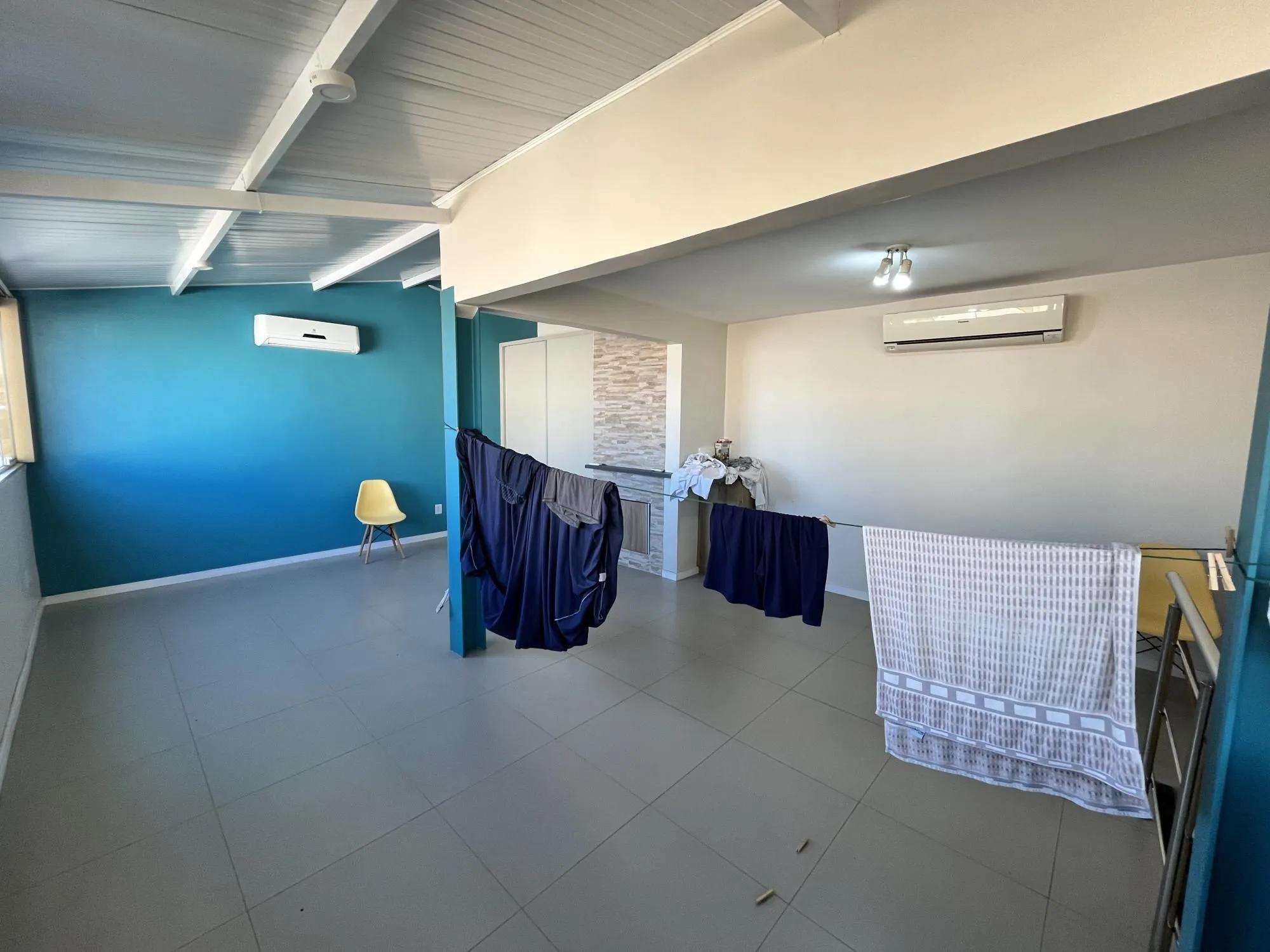 Imagem Apartamento de 2 quartos, suíte e 1 vaga de garagem no bairro Santana em POA/RS