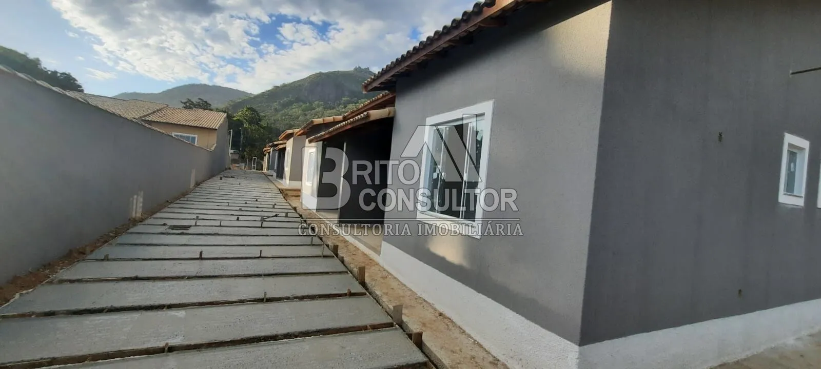 Imagem Vendo Casas em Pequeno Condomínio 2 Qts, Suíte, 1 Vaga São José do Imbassai - Marica/RJ.