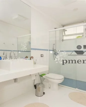 Imagem Magnifico apartamento, totalmente reformado a 2 anos, proprietário transformou apto. em 01 dormitó...