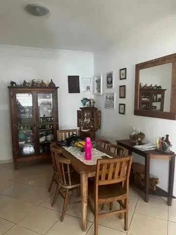 Imagem Casa à venda 2 Quartos, 1 Suite, 5 Vagas, 250M², Residencial Estoril, Taubaté - SP