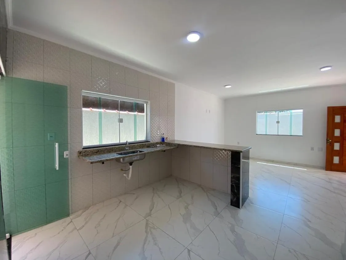 Imagem CASA NOVA COM PISCINA, 3 DORMITÓRIOS E AMPLO QUINTAL NO JARDIM BOPIPORANGA EM ITANHAÉM