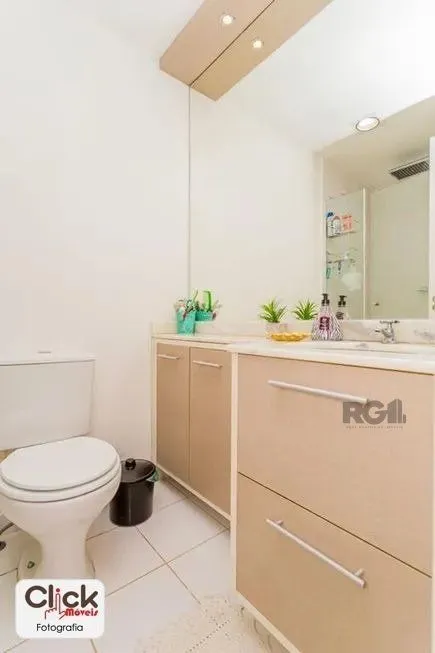 Imagem Apartamento 3 dormitórios, sendo 1 suíte, 66 m² de área privativa e 1 vaga(s) de garagem. Localizado na Rua/Av. Dom Claudio Jose Goncalves Ponce De Leao, no bairro Vila Ipiranga em Porto Alegre.