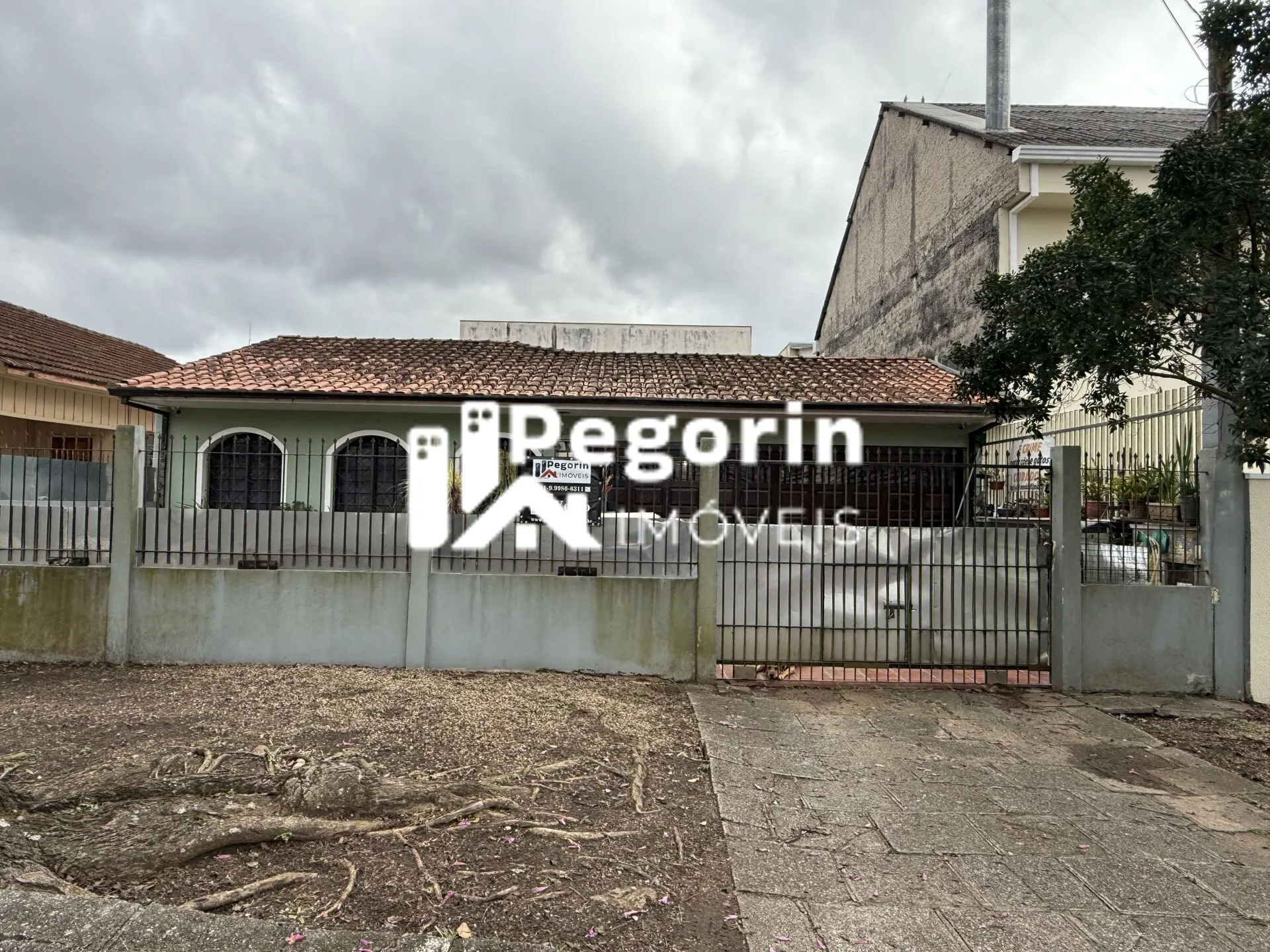 Imagem Casa à venda no Alto Tarumã Curitiba com 4 quartos, 180,00m²