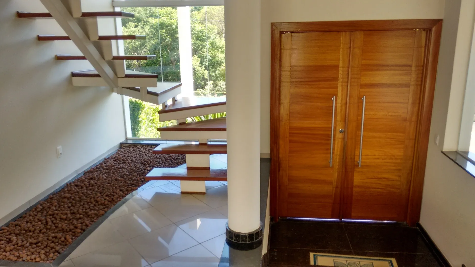 Imagem Casa de alto padrão à venda ou locação no Villa dos Inglezes, Sorocaba, com 3 suítes, piscina, 265 m² e terreno de 260 m²
