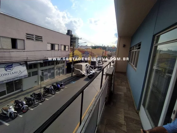 Imagem SOBRADO CENTRO ITATIBA SALÃO COMERCIAL e 4 DORM 464m² ÁREA ÚTIL