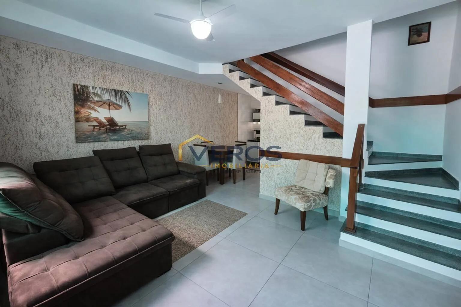 Foto do imóvel Casa em condomínio a venda na Martim de Sá com 2 suítes a 500m da praia