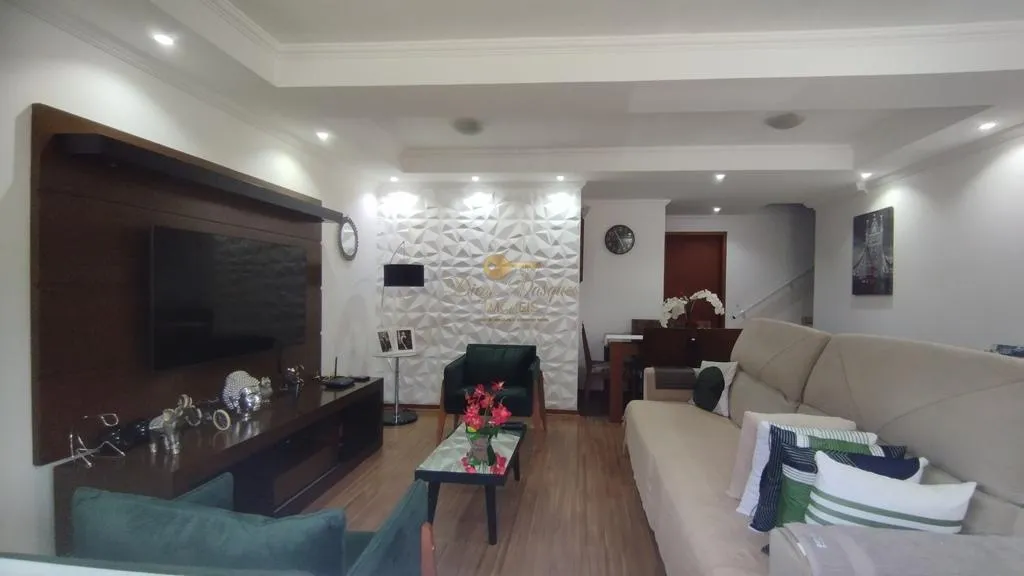 Imagem Casa em Condomínio para Venda em Teresópolis / RJ no bairro Araras