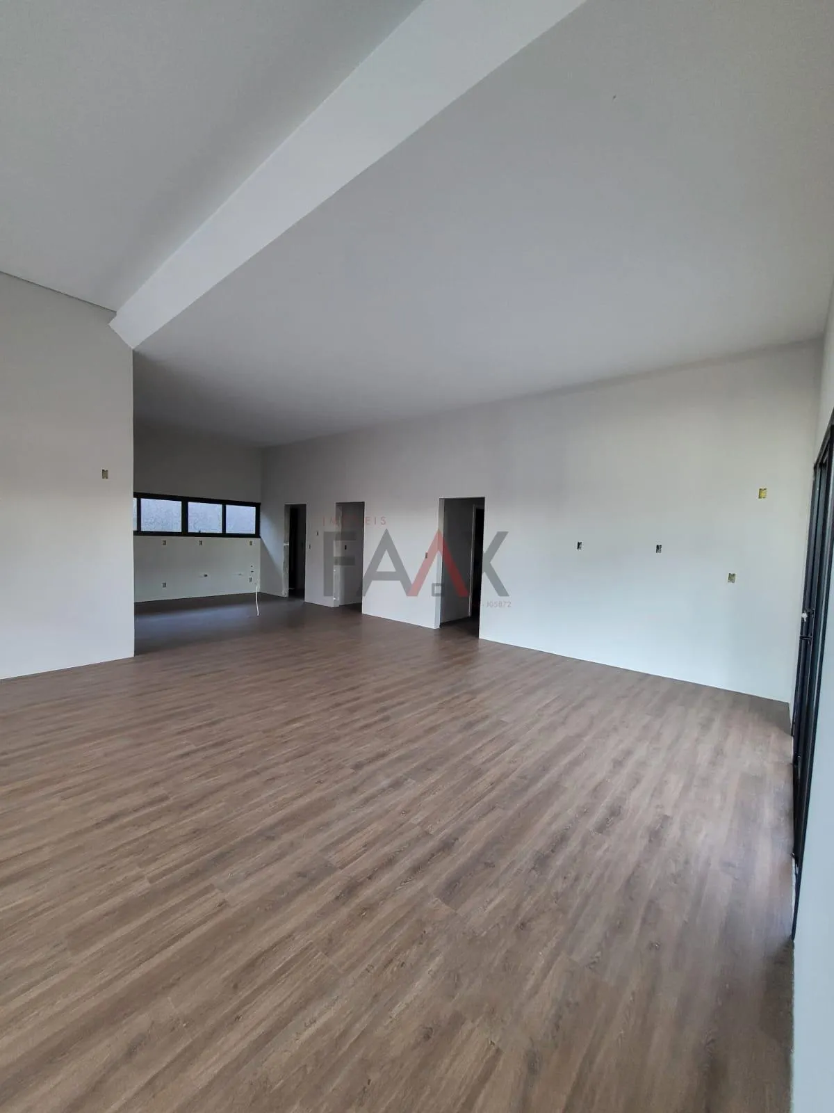 Imagem Casa com 4 dormitórios à venda, 588.00 m , CENTRO - Gpva, GUARAPUAVA - PR