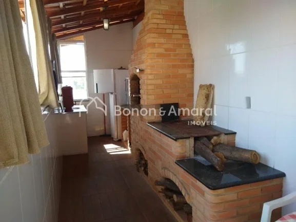 Imagem Casa em ótima localização próximo de vários comércios,com três quartos sendo uma suíte,sala ...
